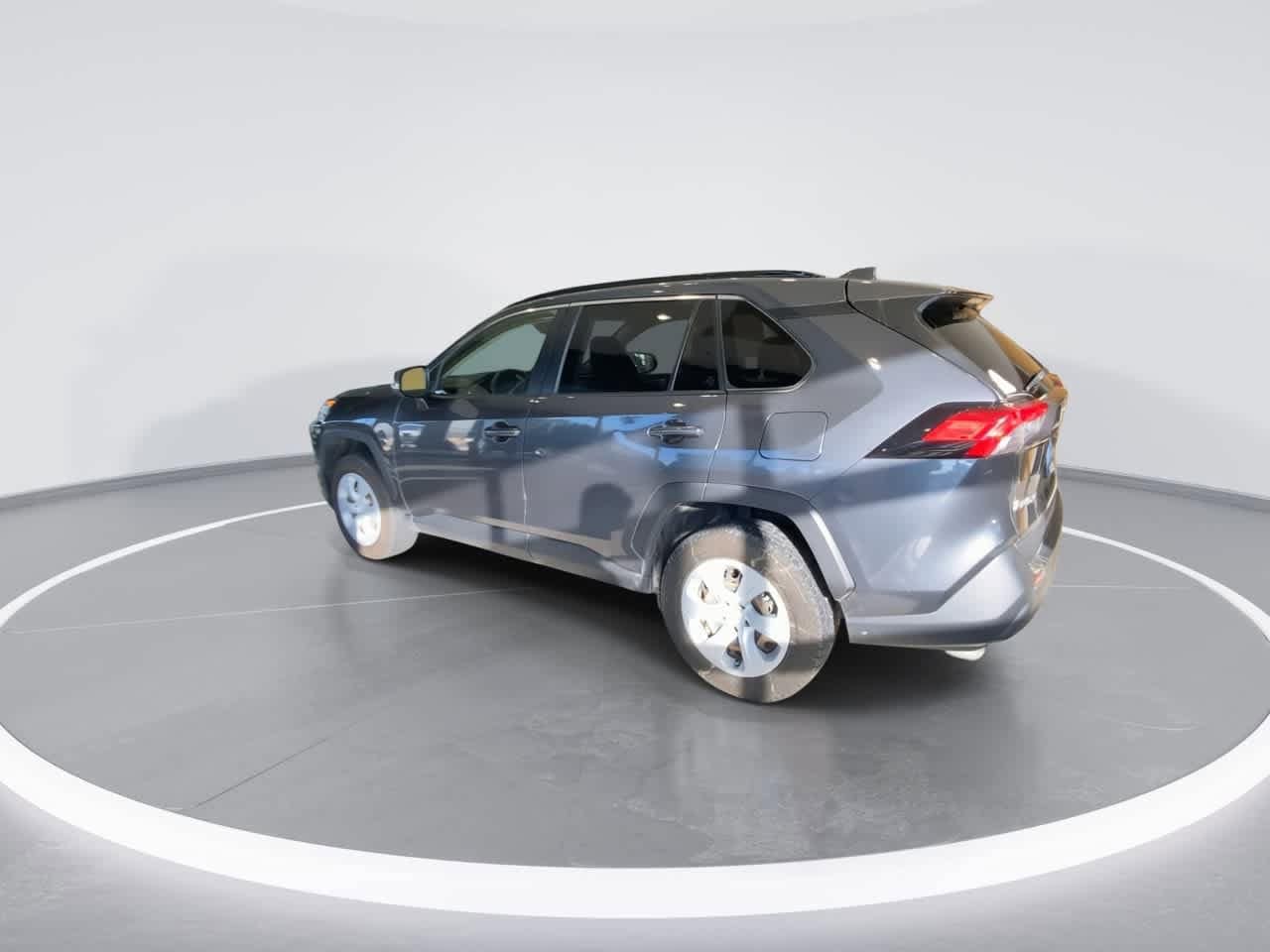 Thumbnail: 2019 Toyota RAV4 - 6
