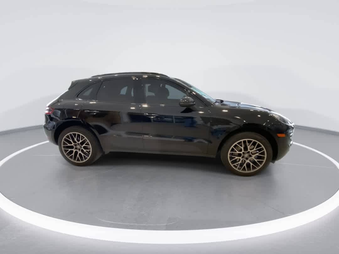Thumbnail: 2018 Porsche Macan - 9