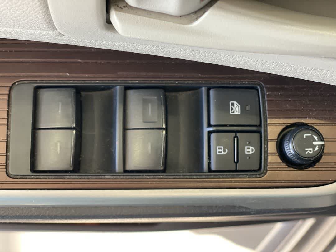 Thumbnail: 2024 Toyota Sienna - 15