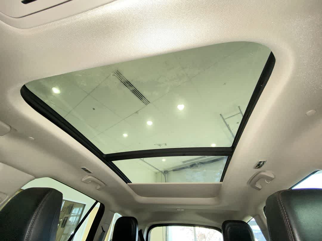 Thumbnail: 2022 Lincoln Aviator - 22