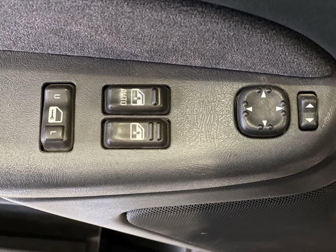 Thumbnail: 2002 Chevrolet Silverado 2500 - 16