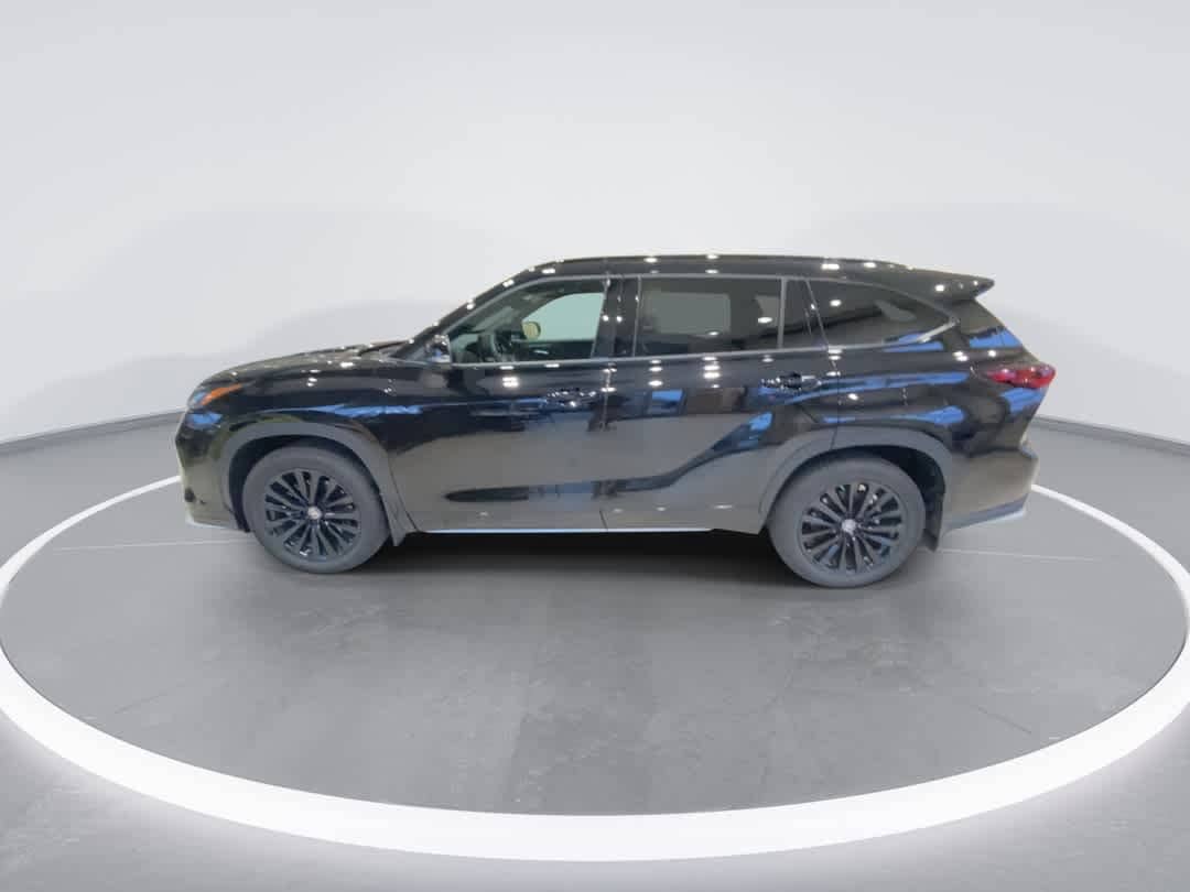 Thumbnail: 2025 Toyota Highlander - 5