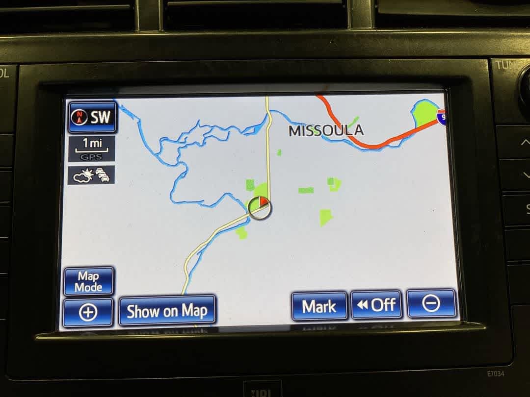 Thumbnail: 2013 Toyota Prius v - 21