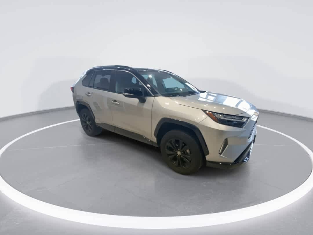 Thumbnail: 2022 Toyota RAV4 - 2