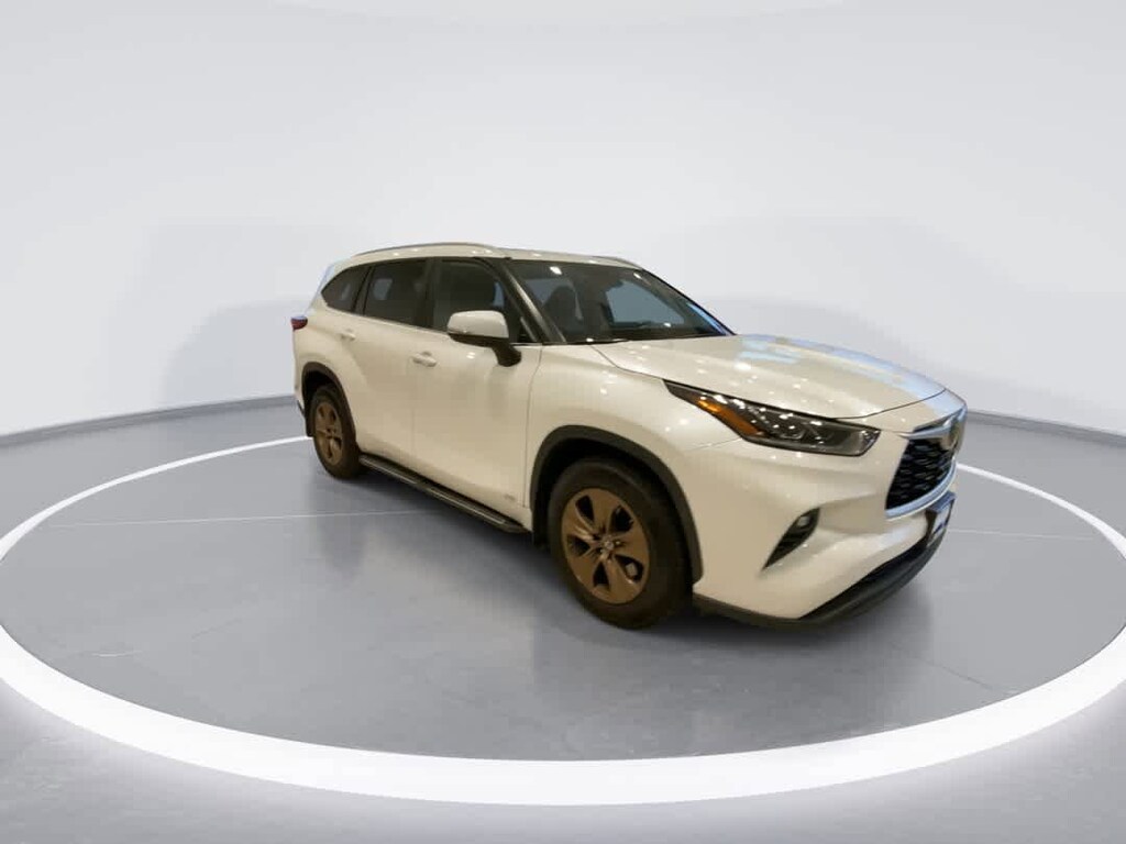 Used 2023 Toyota Highlander Hybrid XLE Bronze SUV