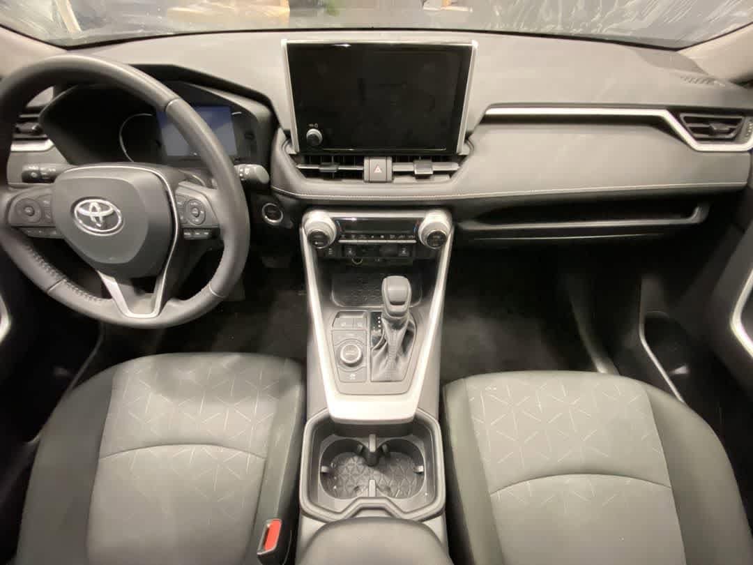 Thumbnail: 2025 Toyota RAV4 - 23