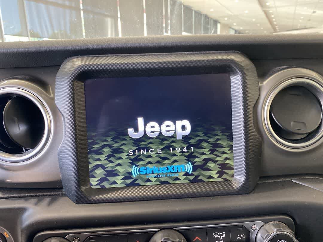 Thumbnail: 2022 Jeep Gladiator - 19