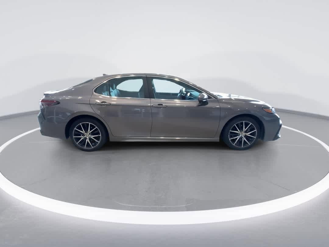 Thumbnail: 2021 Toyota Camry - 9