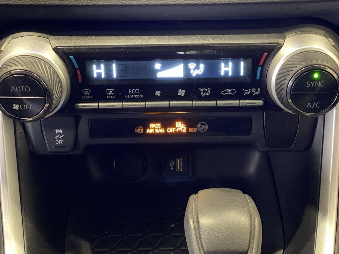 Thumbnail: 2024 Toyota RAV4 - 21