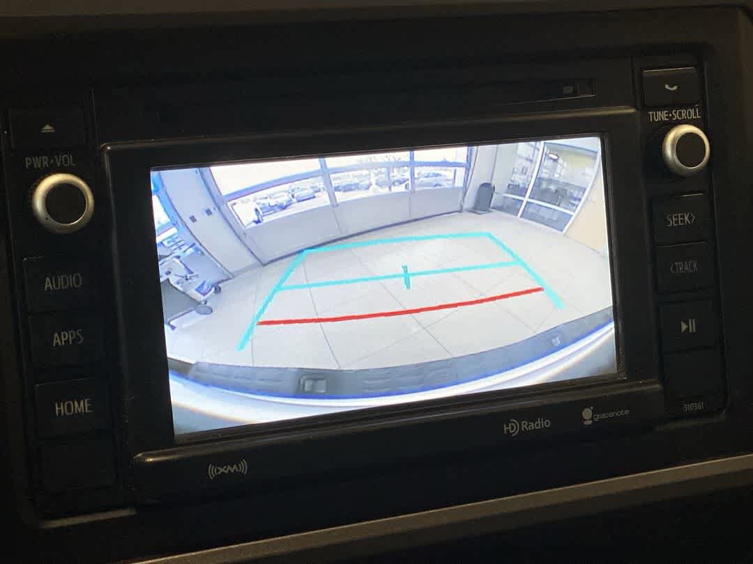 Thumbnail: 2018 Toyota Tacoma - 17