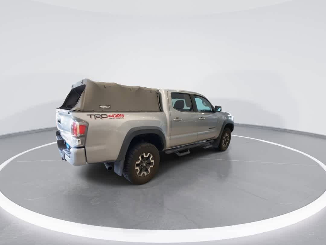 Thumbnail: 2020 Toyota Tacoma - 8