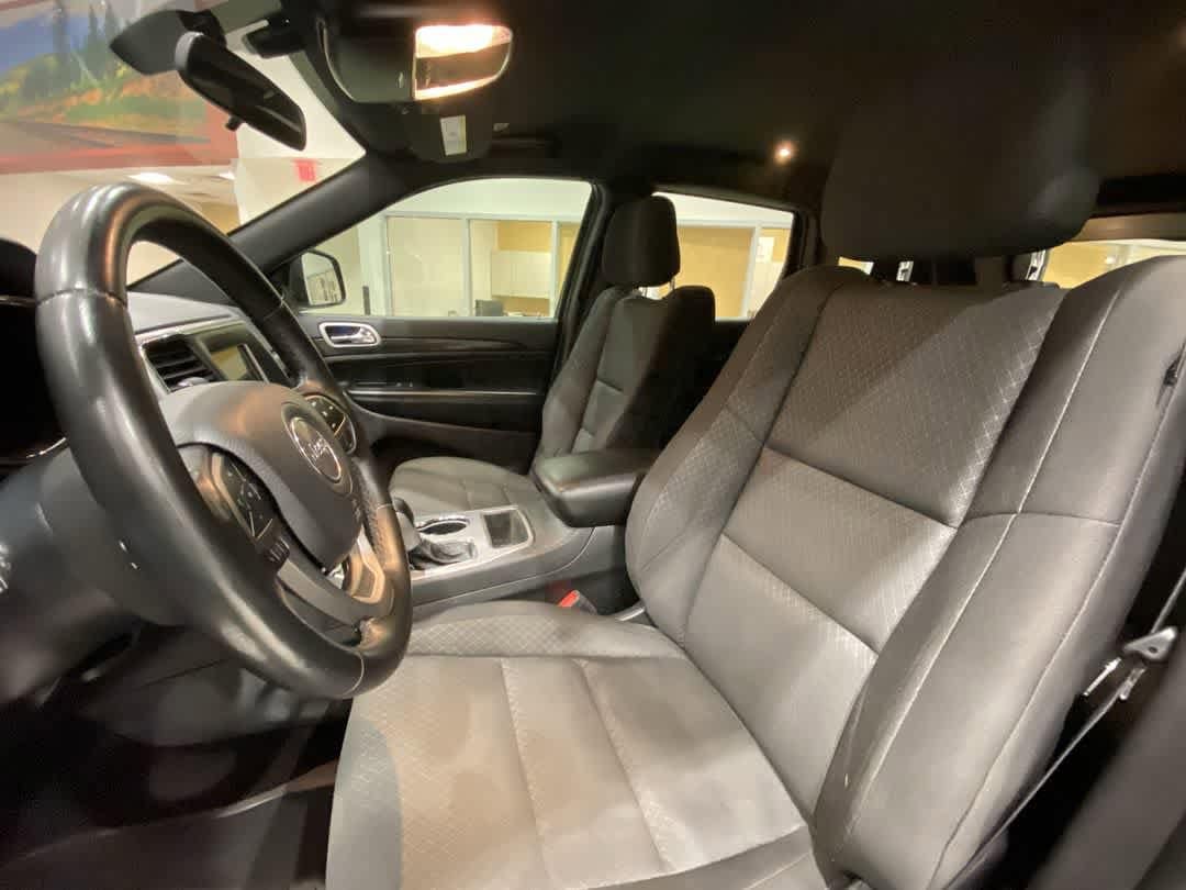 Thumbnail: 2020 Jeep Grand Cherokee - 13