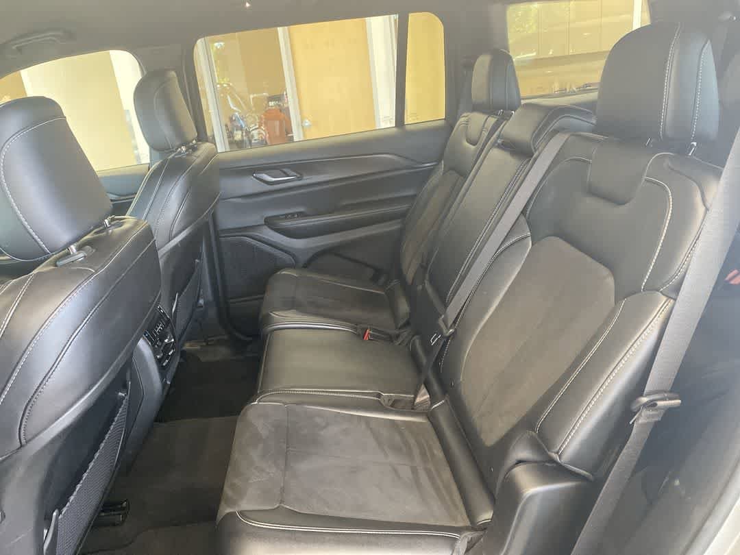 Thumbnail: 2024 Jeep Grand Cherokee L - 24