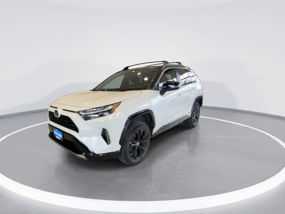 Thumbnail: 2022 Toyota RAV4 - 4