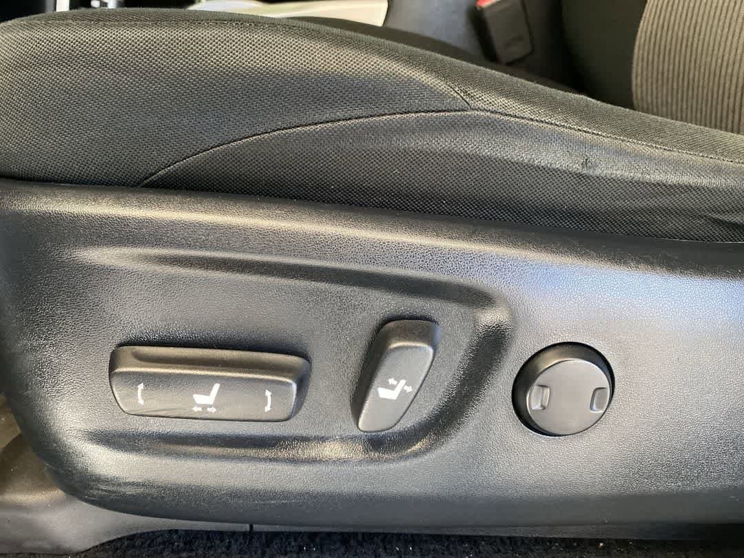 Thumbnail: 2018 Toyota 4Runner - 12