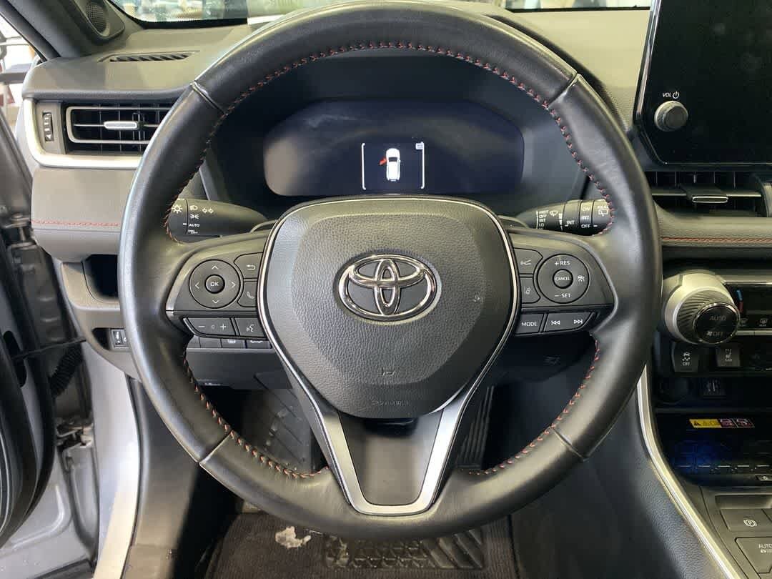 Thumbnail: 2023 Toyota RAV4 - 14