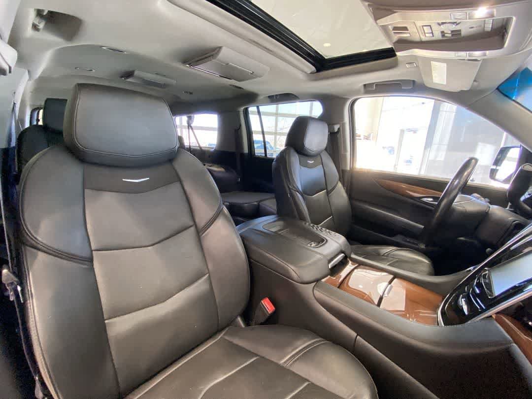 Thumbnail: 2017 Cadillac Escalade - 28