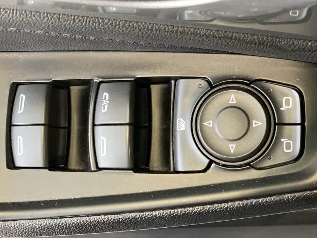 Thumbnail: 2022 Chevrolet Traverse - 16