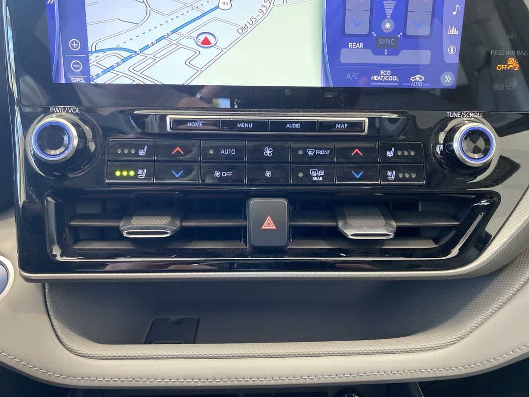 Thumbnail: 2021 Toyota Highlander - 22