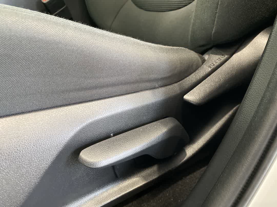 Thumbnail: 2021 Toyota RAV4 - 12