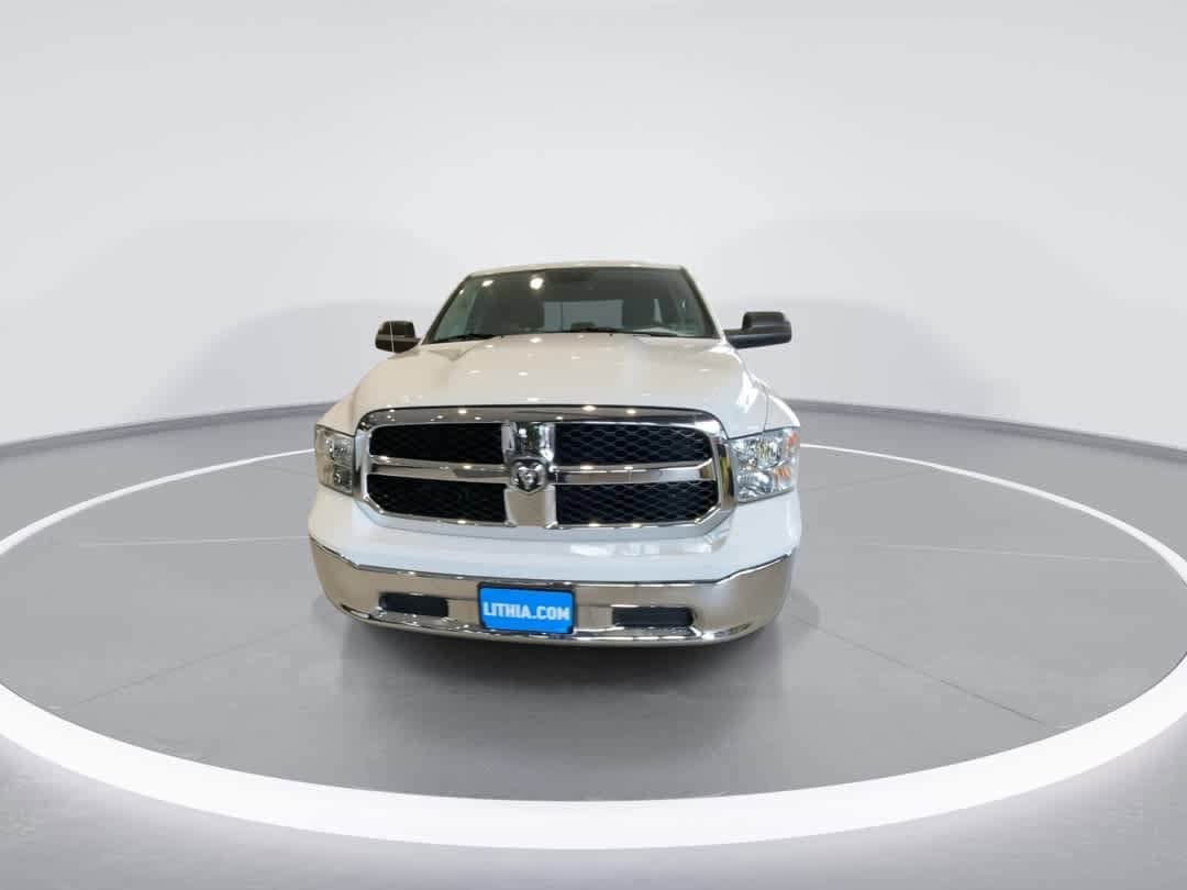 Thumbnail: 2020 RAM 1500 Classic - 3