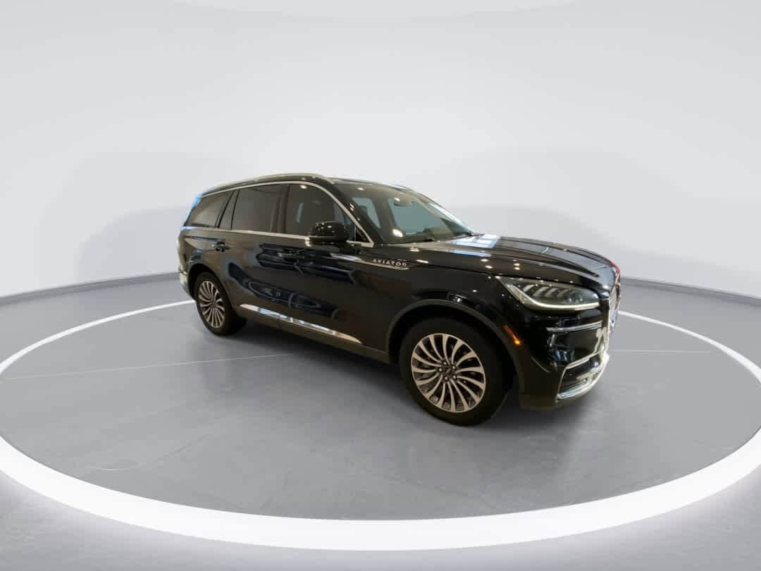 Thumbnail: 2022 Lincoln Aviator - 2