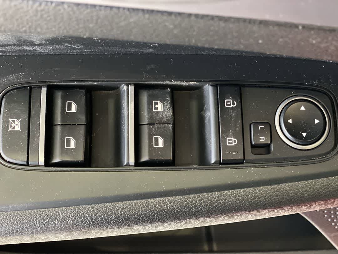 Thumbnail: 2023 Kia Forte - 15