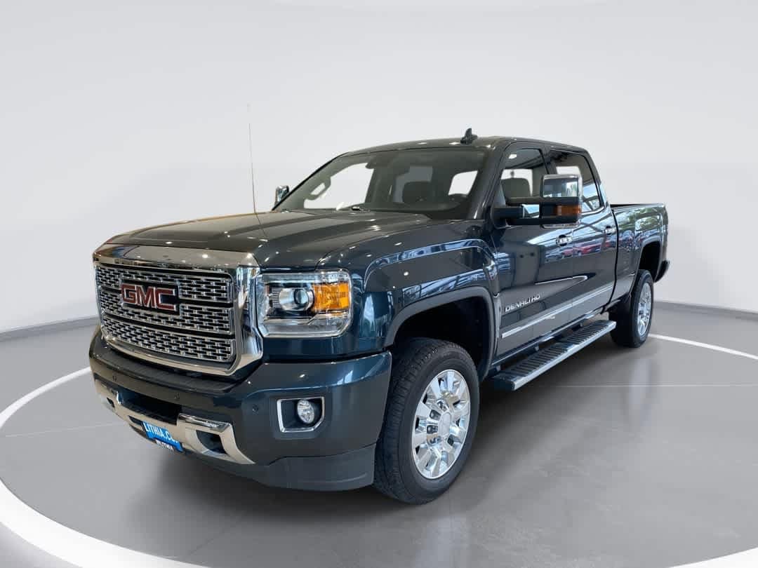 2019 GMC Sierra 4WD Crew Cab Standard Box Denali's photo
