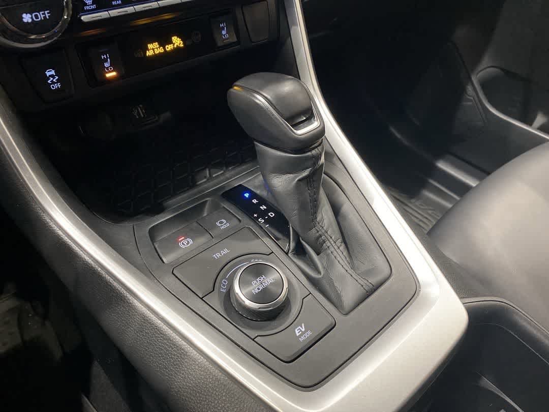 Thumbnail: 2023 Toyota RAV4 - 19