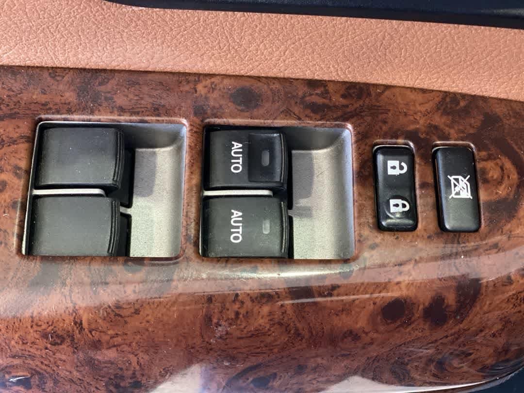 Thumbnail: 2008 Toyota Sequoia - 16