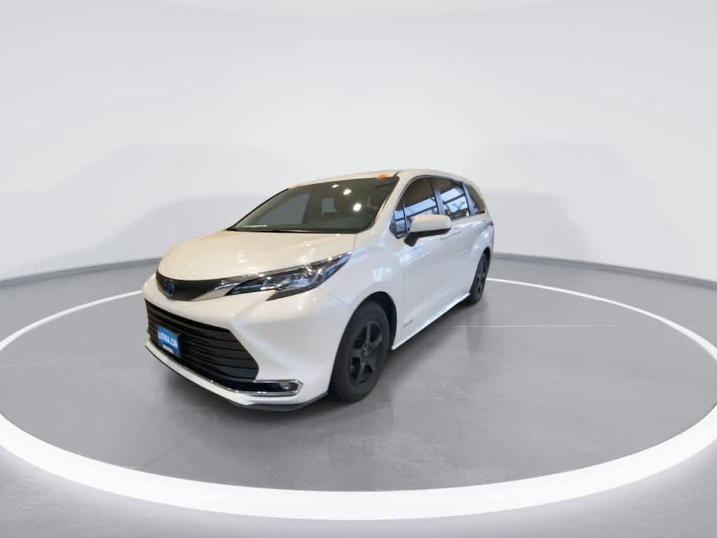 Certified 2021 Toyota Sienna XLE 7 Passenger Van