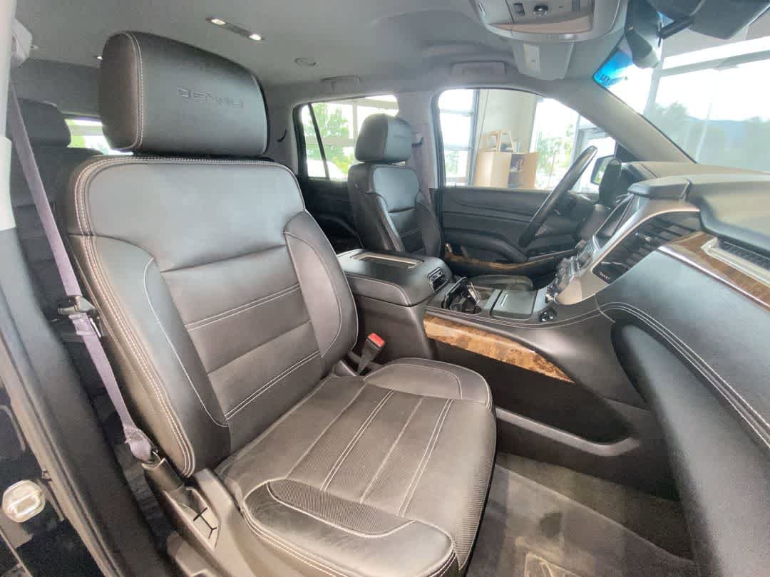 2016 GMC Yukon Denali 26