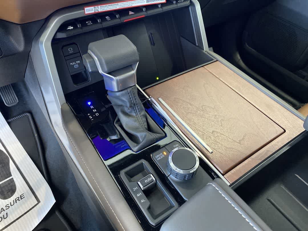 Thumbnail: 2025 Toyota Tundra - 21