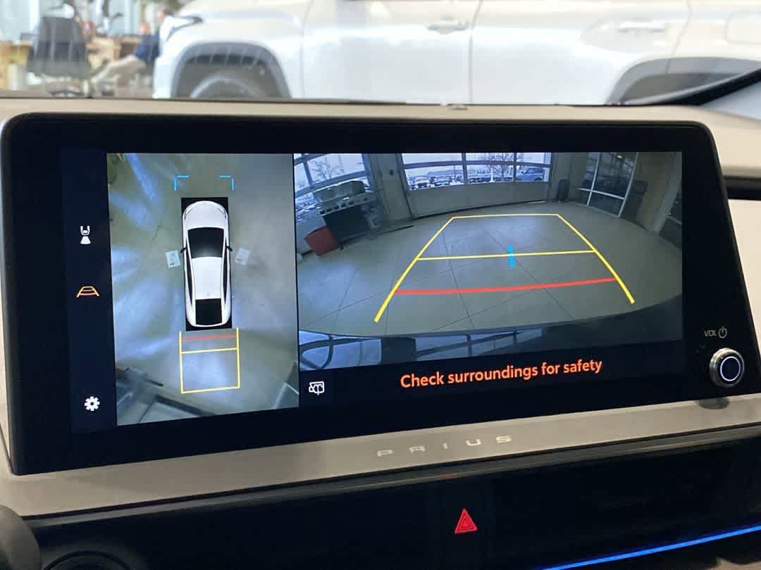 Thumbnail: 2023 Toyota Prius - 17