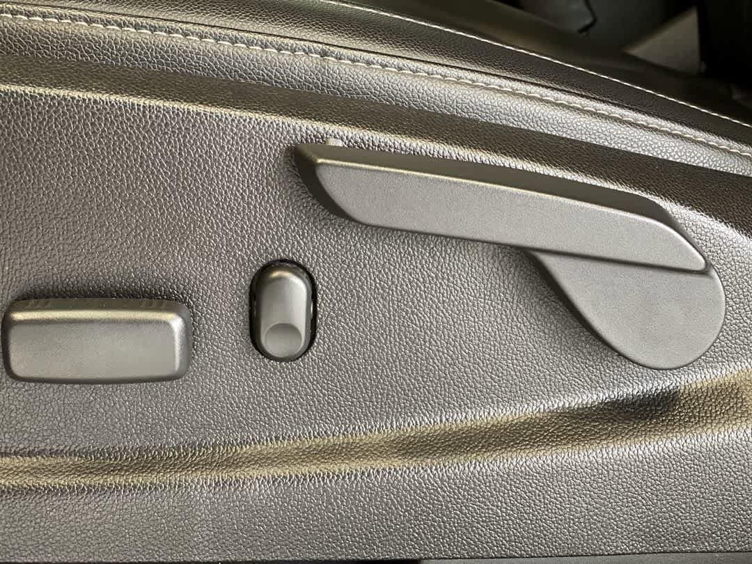 Thumbnail: 2019 Chevrolet Colorado - 14