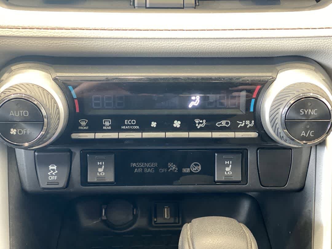 Thumbnail: 2021 Toyota RAV4 - 21