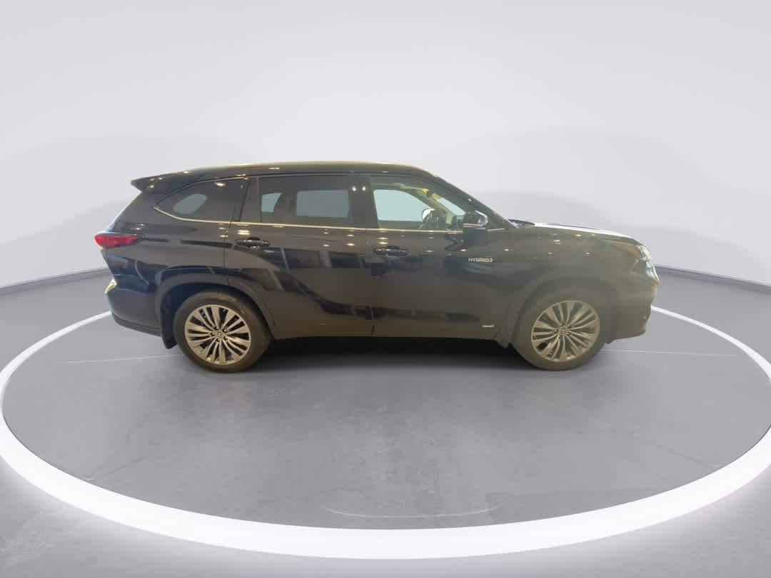 Thumbnail: 2021 Toyota Highlander - 9