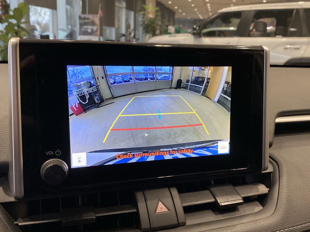 Thumbnail: 2024 Toyota RAV4 - 17