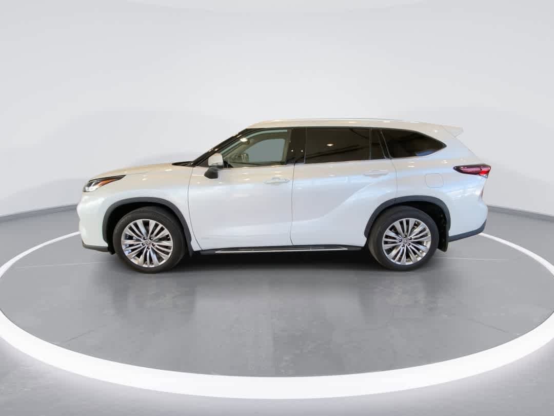 Thumbnail: 2024 Toyota Highlander - 5
