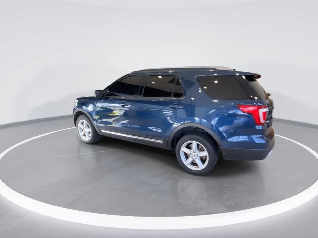 Thumbnail: 2017 Ford Explorer - 6