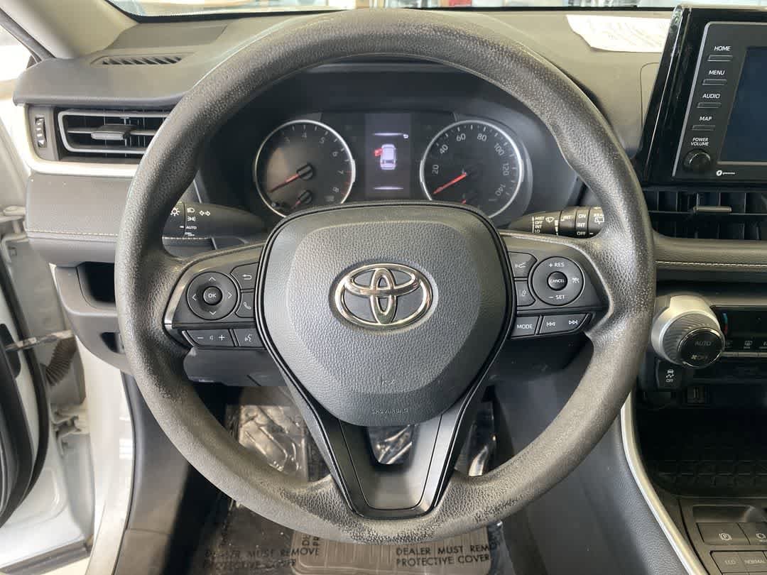 Thumbnail: 2022 Toyota RAV4 - 16
