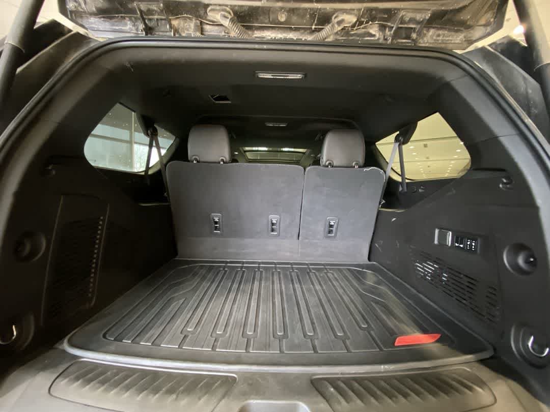 Thumbnail: 2021 GMC Yukon XL - 28