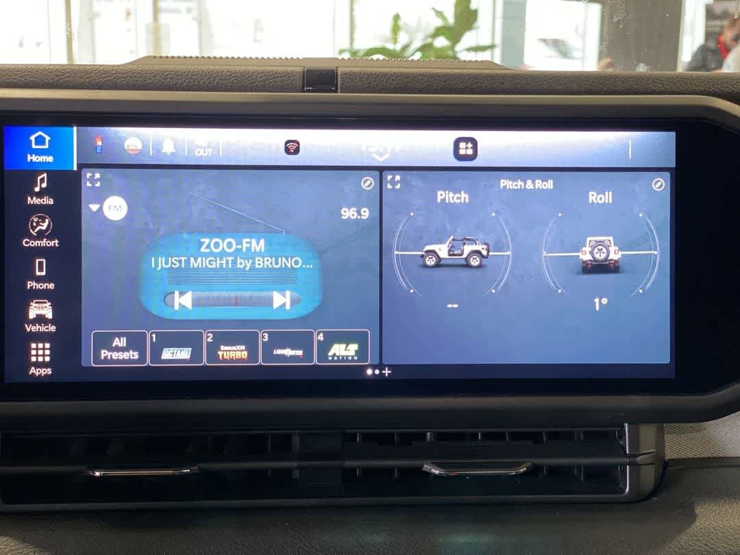 Thumbnail: 2025 Jeep Wrangler - 18