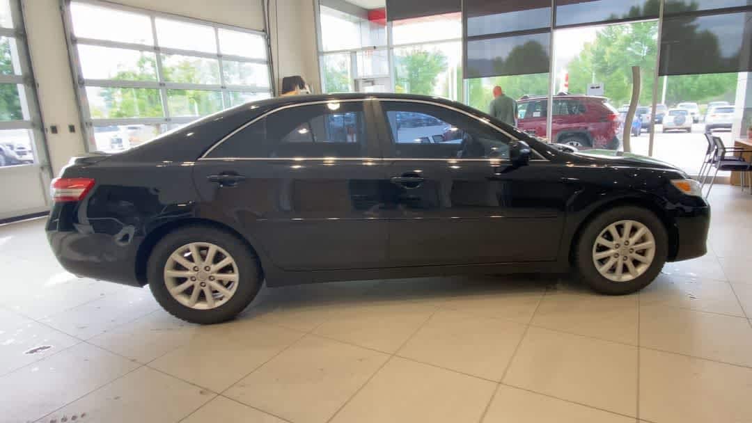 Thumbnail: 2011 Toyota Camry - 9