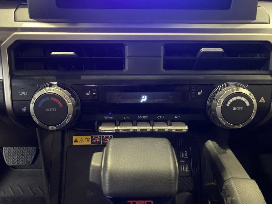 Thumbnail: 2025 Toyota 4Runner - 21