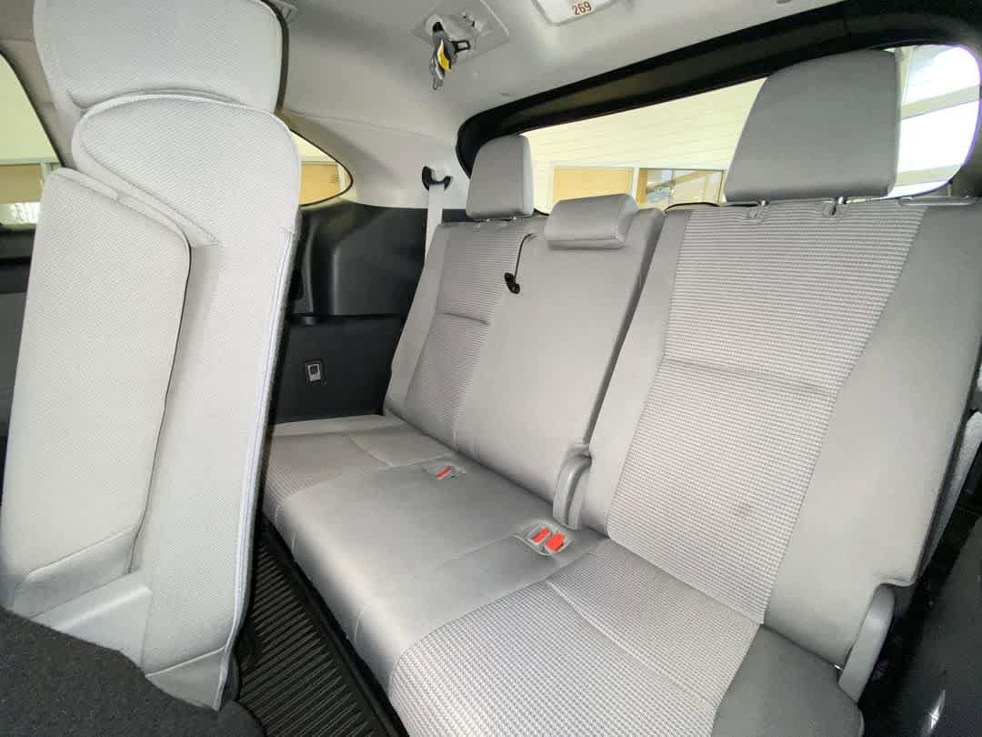 Thumbnail: 2023 Toyota Highlander - 24