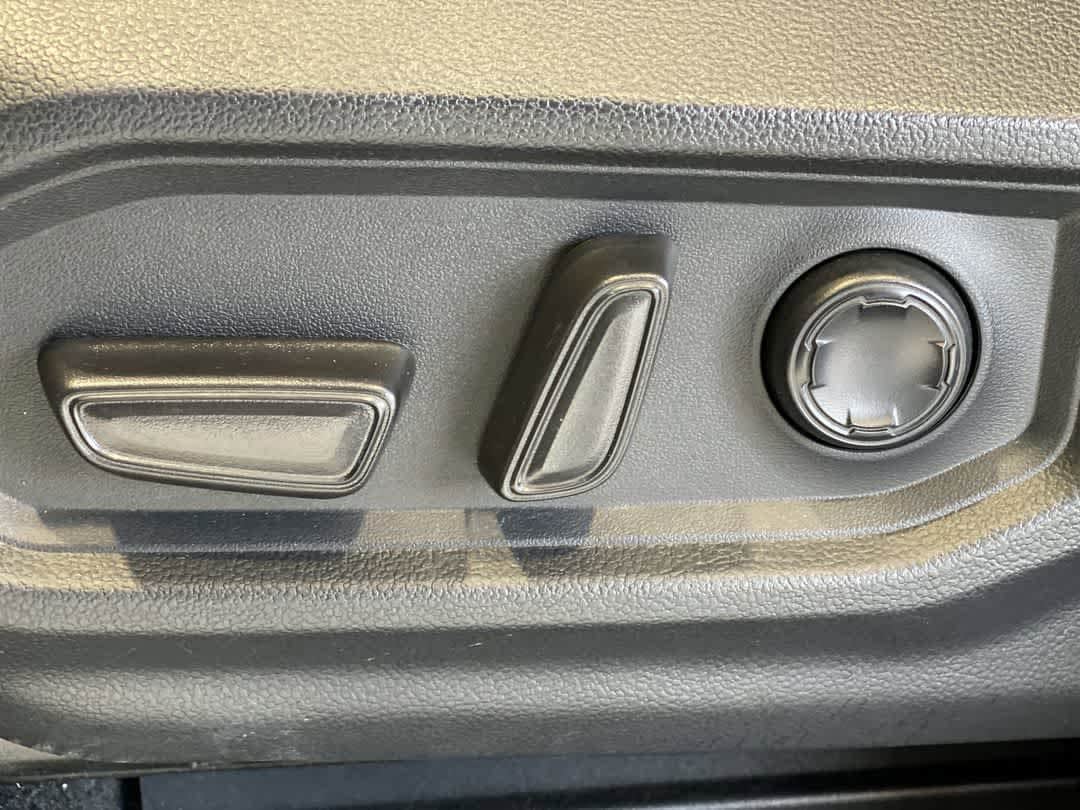 Thumbnail: 2024 Toyota Tundra - 15