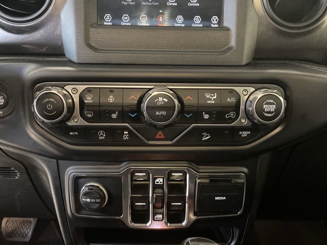 Thumbnail: 2019 Jeep Wrangler - 20