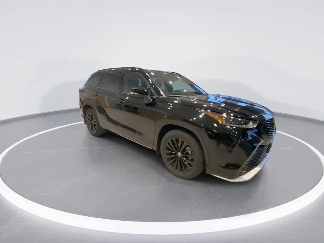 Thumbnail: 2025 Toyota Highlander - 2