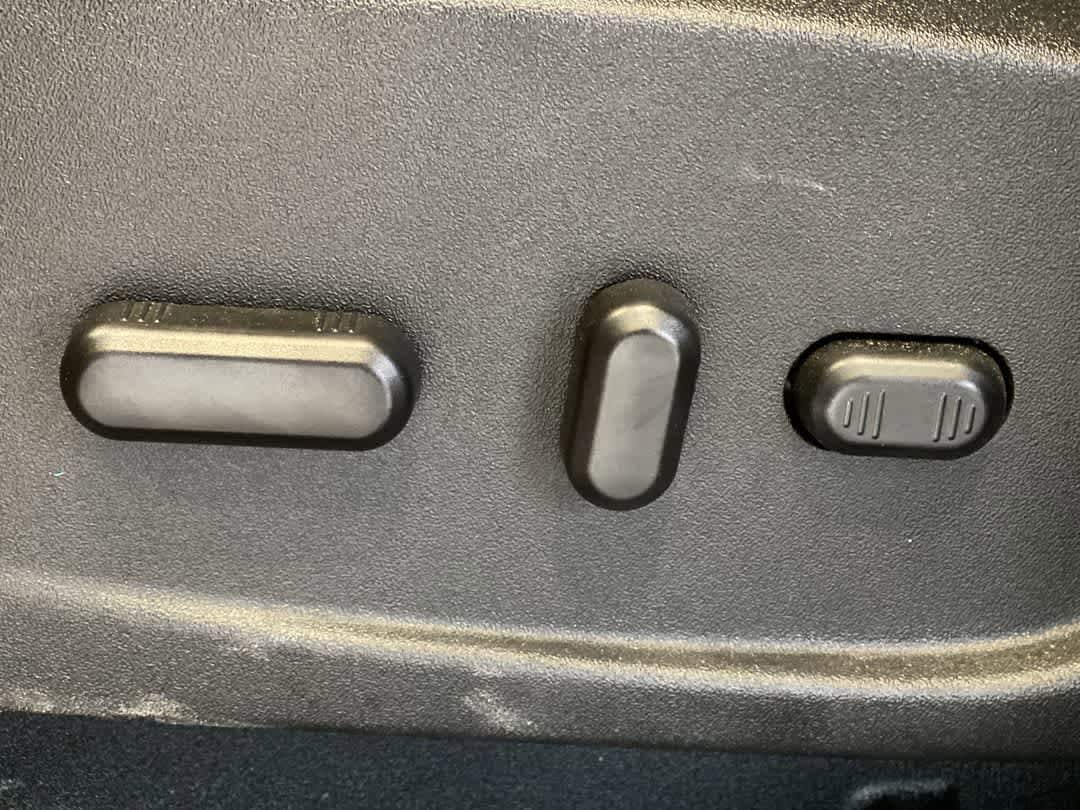 Thumbnail: 2018 Ford Escape - 15